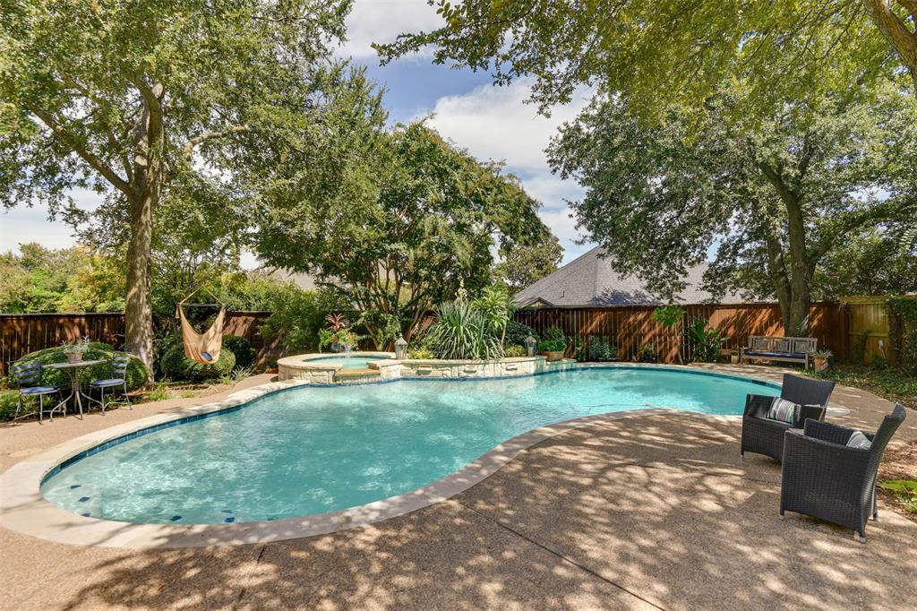 a view of a backyard with green space
