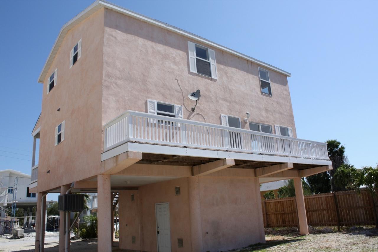 476 Big Pine Road Key Largo, FL 33037 - Photo 12 of 13 Rear View
