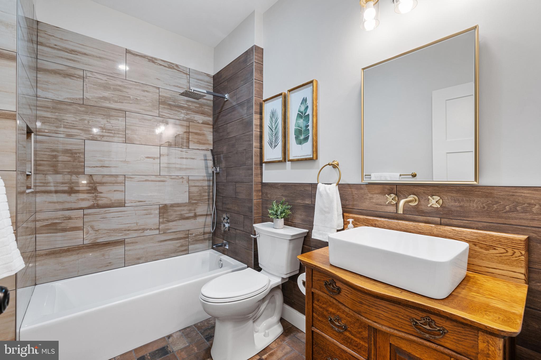 3815 Watson Road Brandywine, MD 20613 - Photo 13 of 73 Full bath on main level