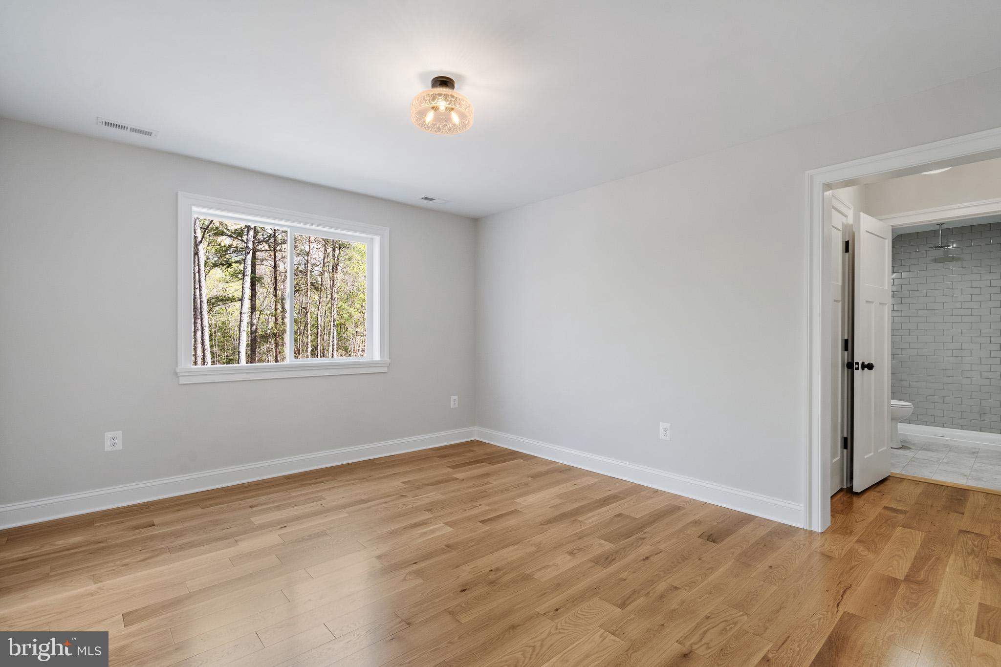 3815 Watson Road Brandywine, MD 20613 - Photo 43 of 73 2nd level bedroom with private entrance to hall ba