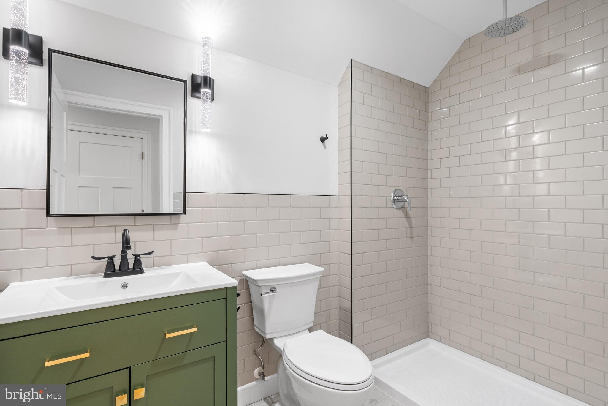 3815 Watson Road Brandywine, MD 20613 - Photo 45 of 73 Hall bath on upper level