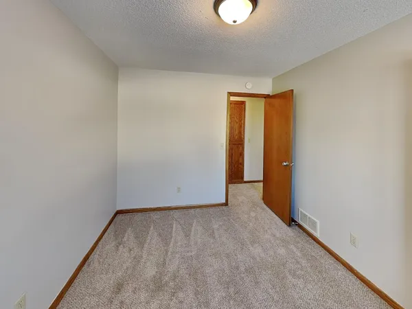 $2,879 | 8009 Delano Way, Inver Grove Heights, MN 55076