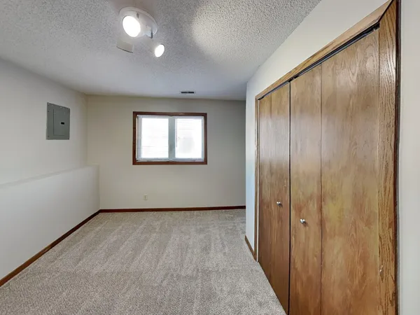 $2,879 | 8009 Delano Way, Inver Grove Heights, MN 55076