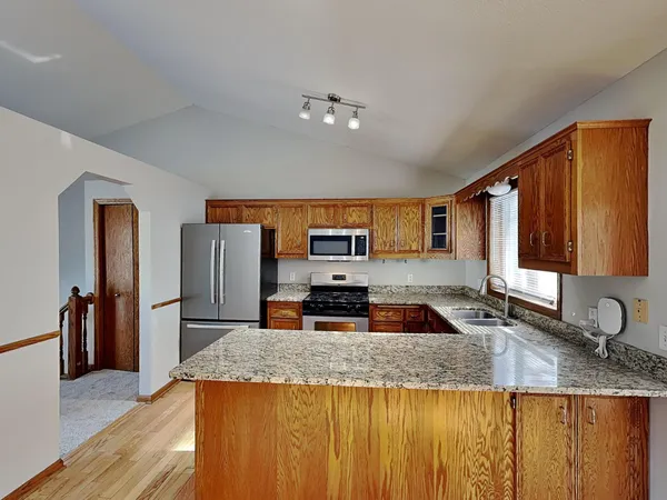 $2,879 | 8009 Delano Way, Inver Grove Heights, MN 55076