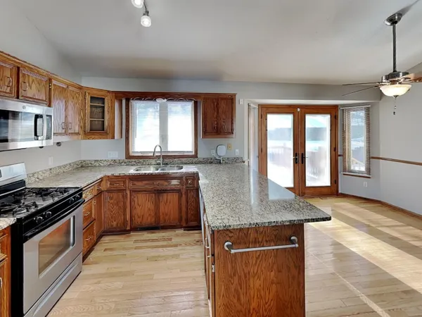 $2,879 | 8009 Delano Way, Inver Grove Heights, MN 55076