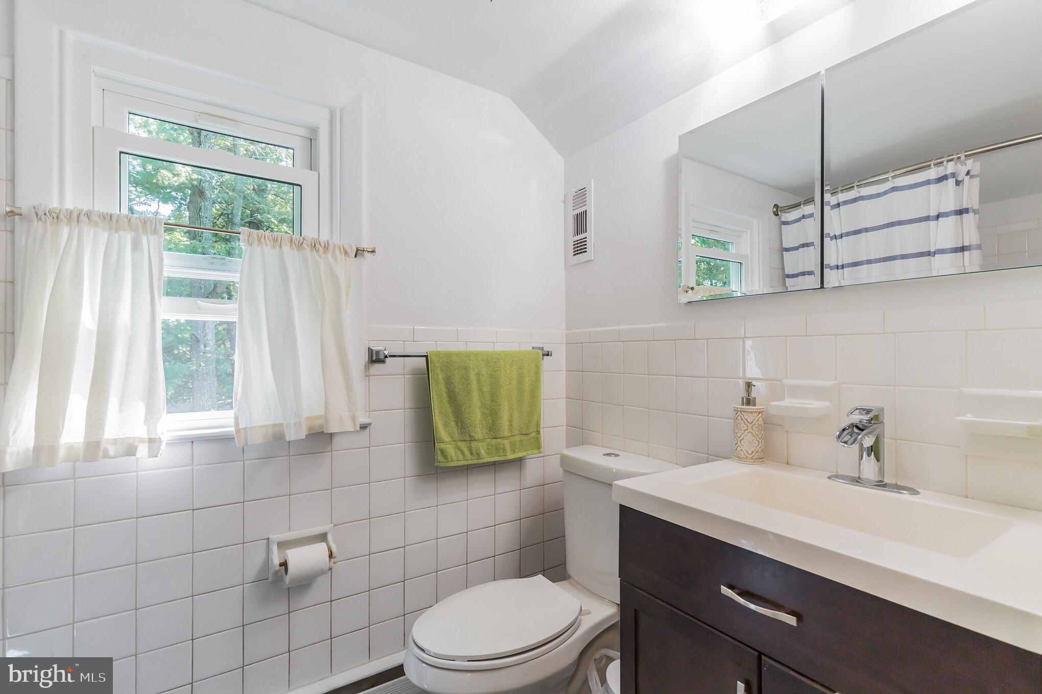 2327 Fairway Road Huntingdon Valley, PA 19006 - Photo 24 of 30 Gallery Image 24