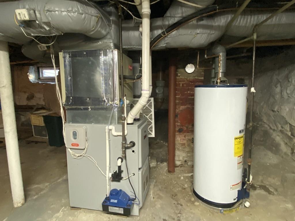 8 Corrine Street Worcester, MA 01604 - Photo 13 of 14