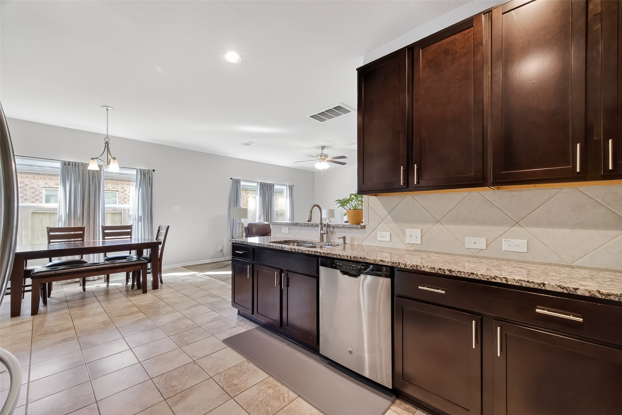 8630 Willet Street Baytown, TX 77521 - Photo 12 of 49