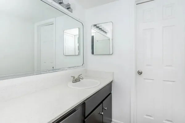 $979 | 4400 Memorial Drive, Unit 31031, Houston, TX 77007