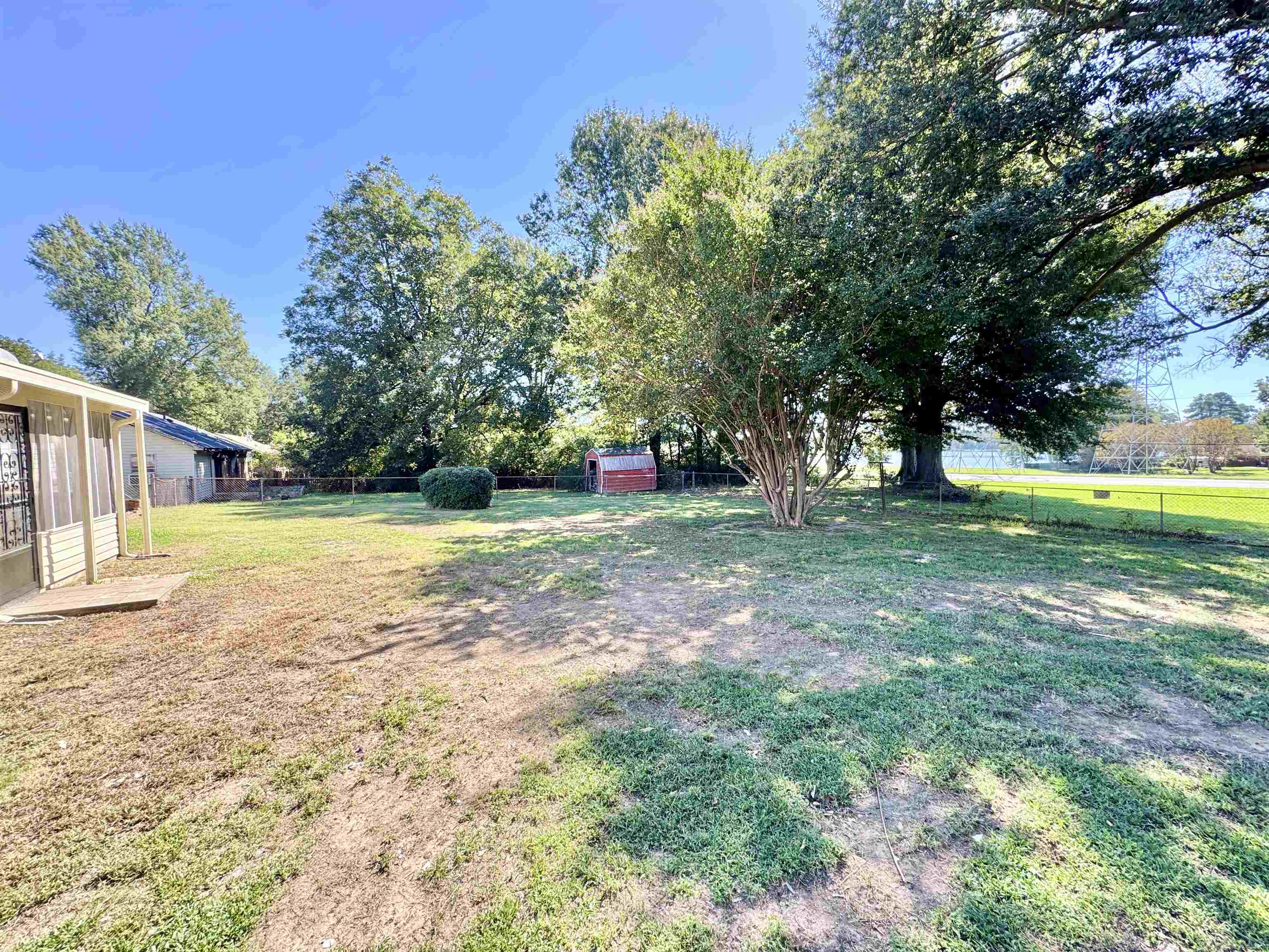 5095 Bowie Road Memphis, TN 38109 - Photo 23 of 25 View of fenced backyard