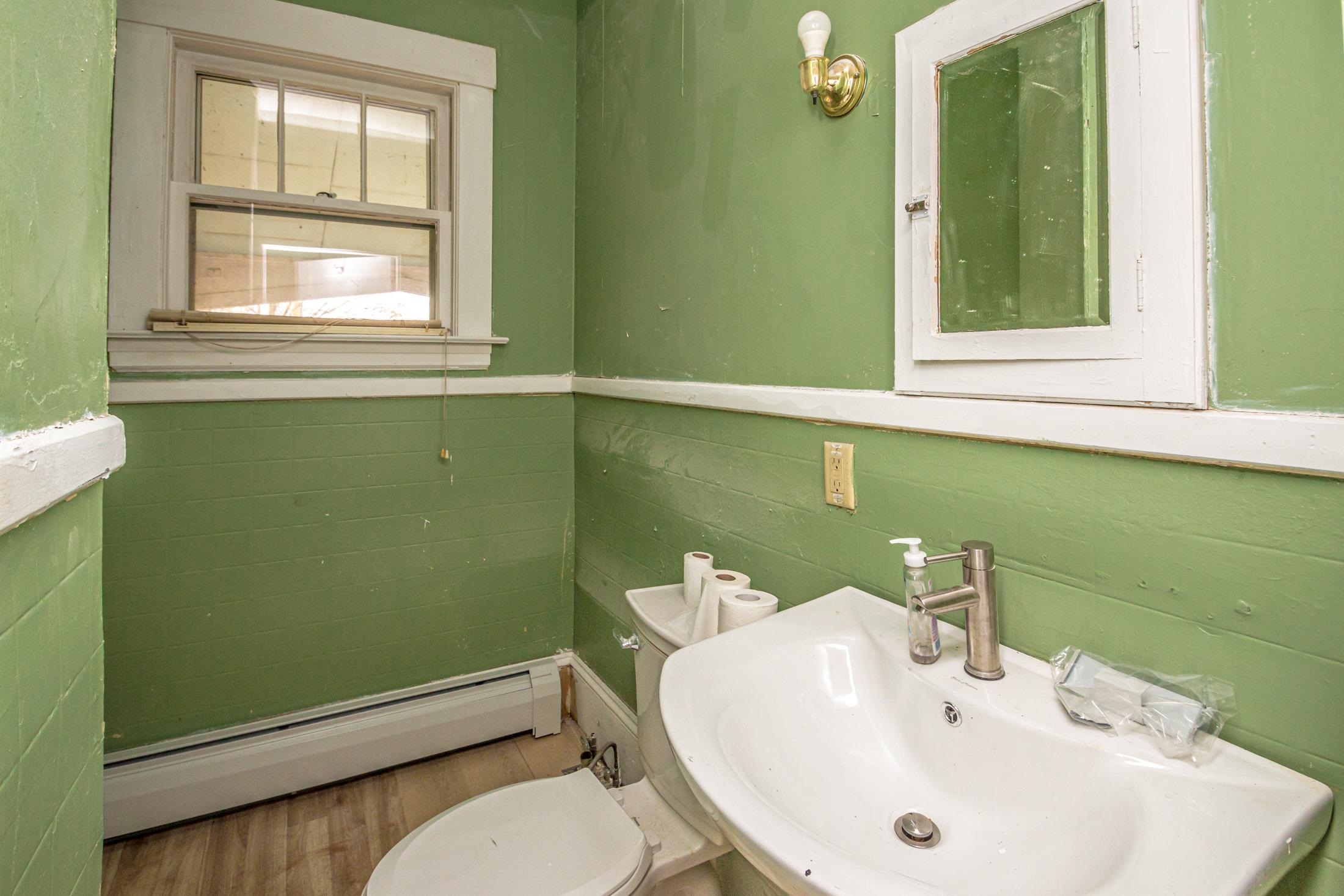 42 Elm Street Lunenburg, VT 05906 - Photo 22 of 43