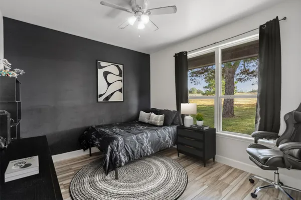 $1,250,000 | 1880 Highway 21, Paige, TX 78659