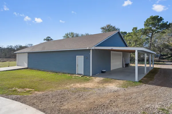 $1,250,000 | 1880 Highway 21, Paige, TX 78659