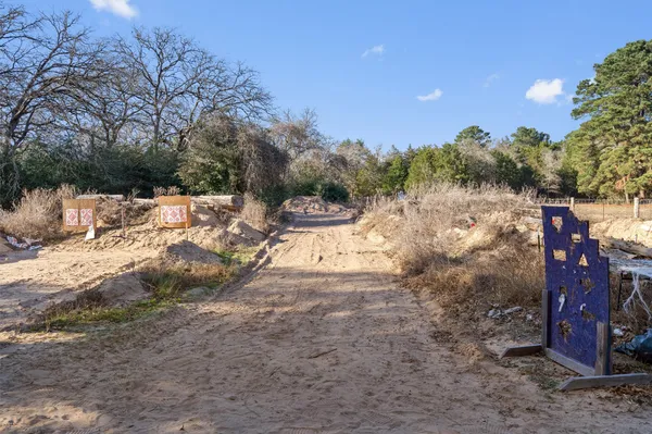 $1,250,000 | 1880 Highway 21, Paige, TX 78659
