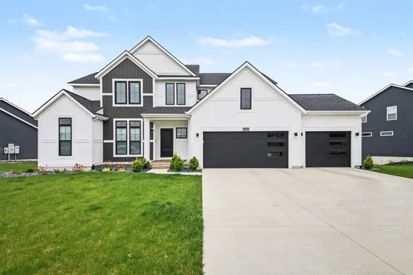 $775,000 | 13059 Pine Glen Drive, Grand Haven, MI 49417