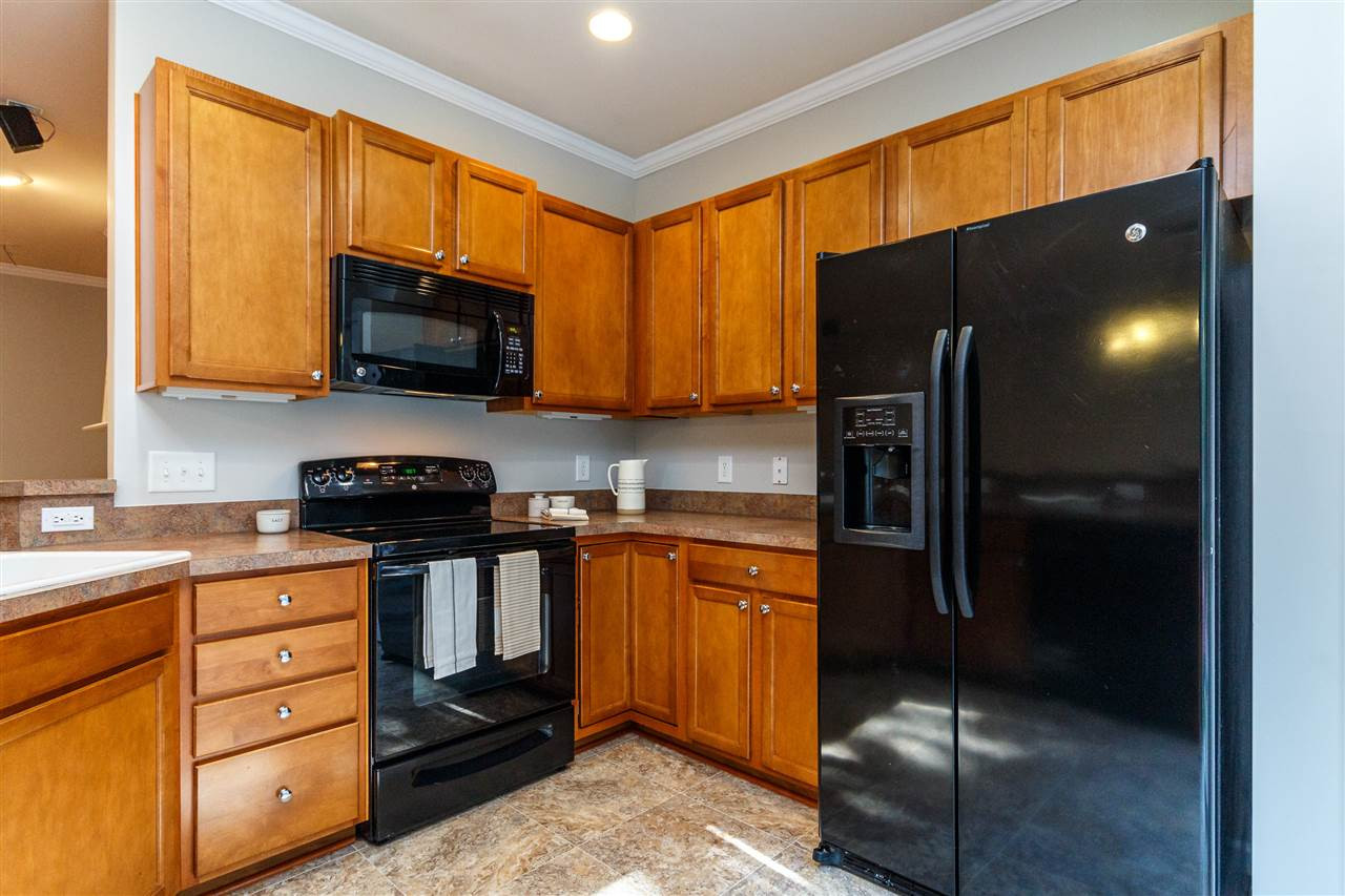 8306 Pilots View Drive Raleigh, NC 27617 - Photo 9 of 30 Cafeteria/Kitchen