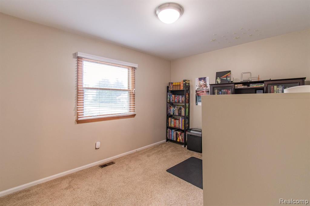 2604 Winter Park Road Rochester Hills, MI 48309 - Photo 40 of 48