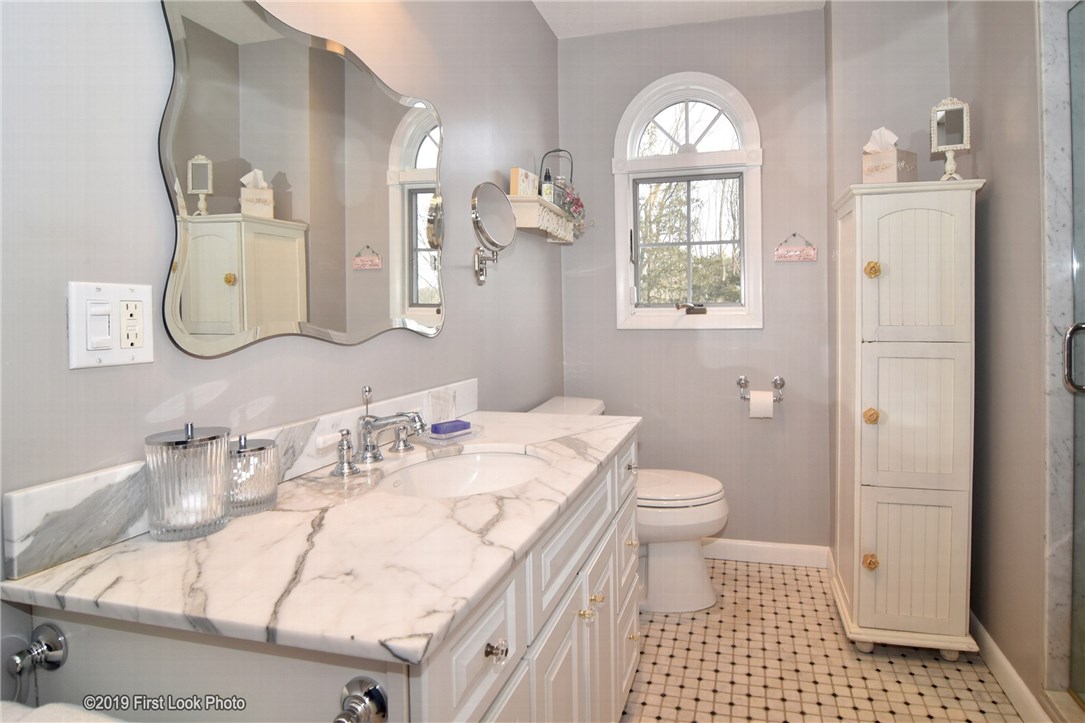 9 Clark Road Smithfield, RI 02917 - Photo 13 of 17