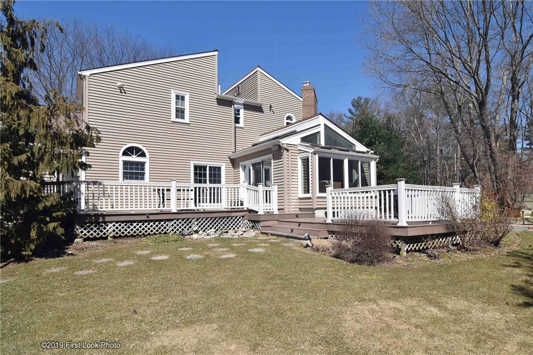 9 Clark Road Smithfield, RI 02917 - Photo 2 of 17