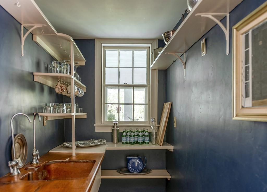 168 Argilla Road Ipswich, MA 01938 - Photo 9 of 32 a room with musical instruments