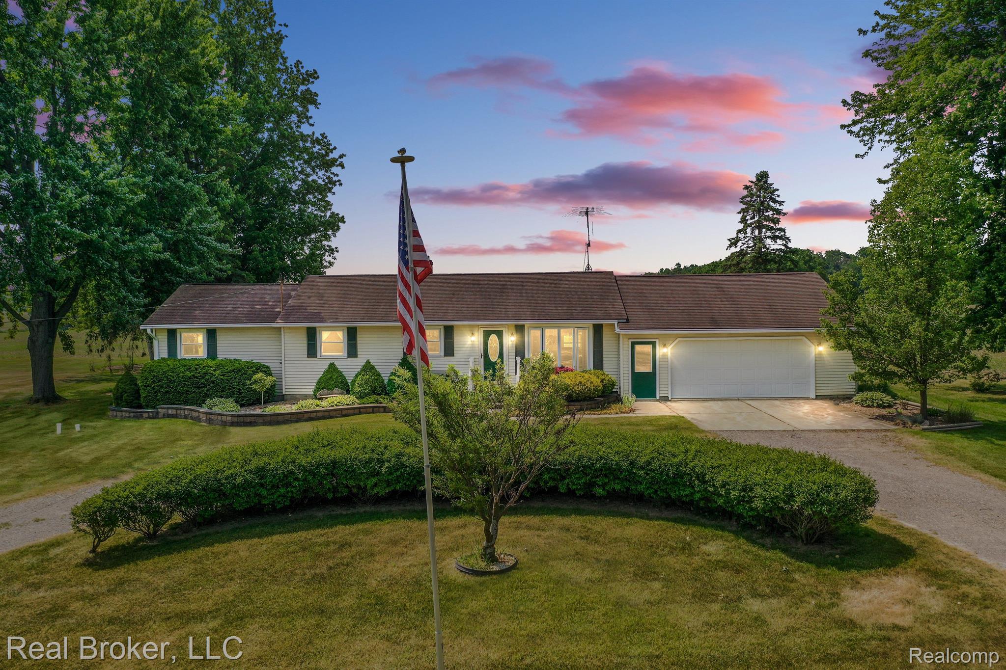 10037 Lahring Road Gaines, MI 48436 - Photo 38 of 38 Schedule your showing appointment today!