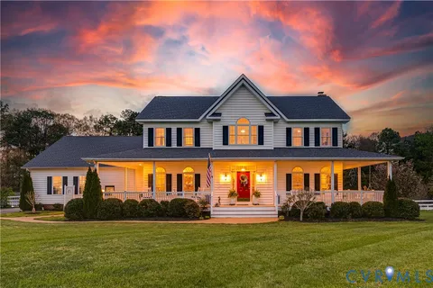 $700,000 | 18512 Willoughby Heights Lane, Rockville, VA 23146
