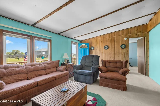 $305,000 | 118 Diamond City Drive, Harkers Island, NC 28531