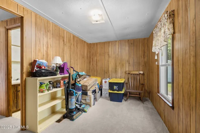 $305,000 | 118 Diamond City Drive, Harkers Island, NC 28531