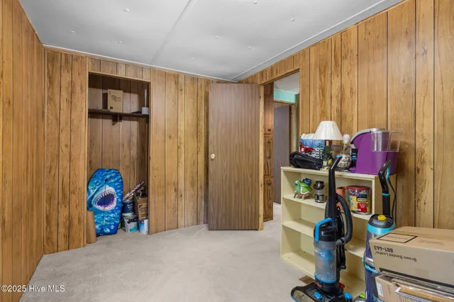 $305,000 | 118 Diamond City Drive, Harkers Island, NC 28531