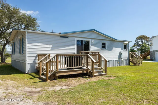 $305,000 | 118 Diamond City Drive, Harkers Island, NC 28531