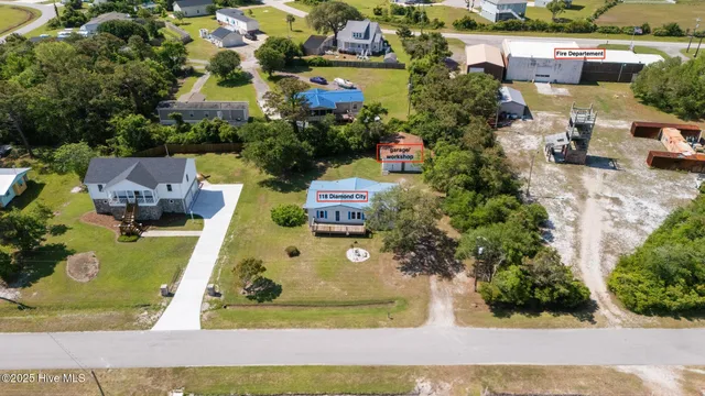 $305,000 | 118 Diamond City Drive, Harkers Island, NC 28531