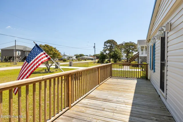 $305,000 | 118 Diamond City Drive, Harkers Island, NC 28531