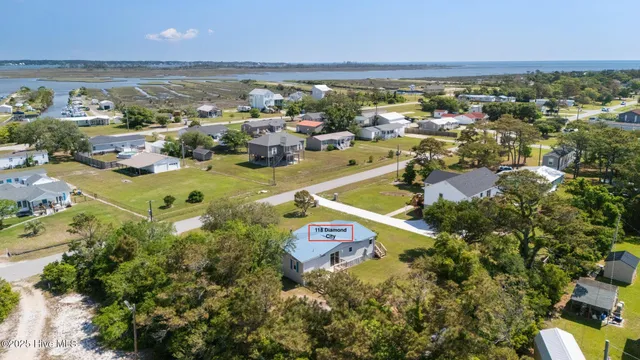 $305,000 | 118 Diamond City Drive, Harkers Island, NC 28531