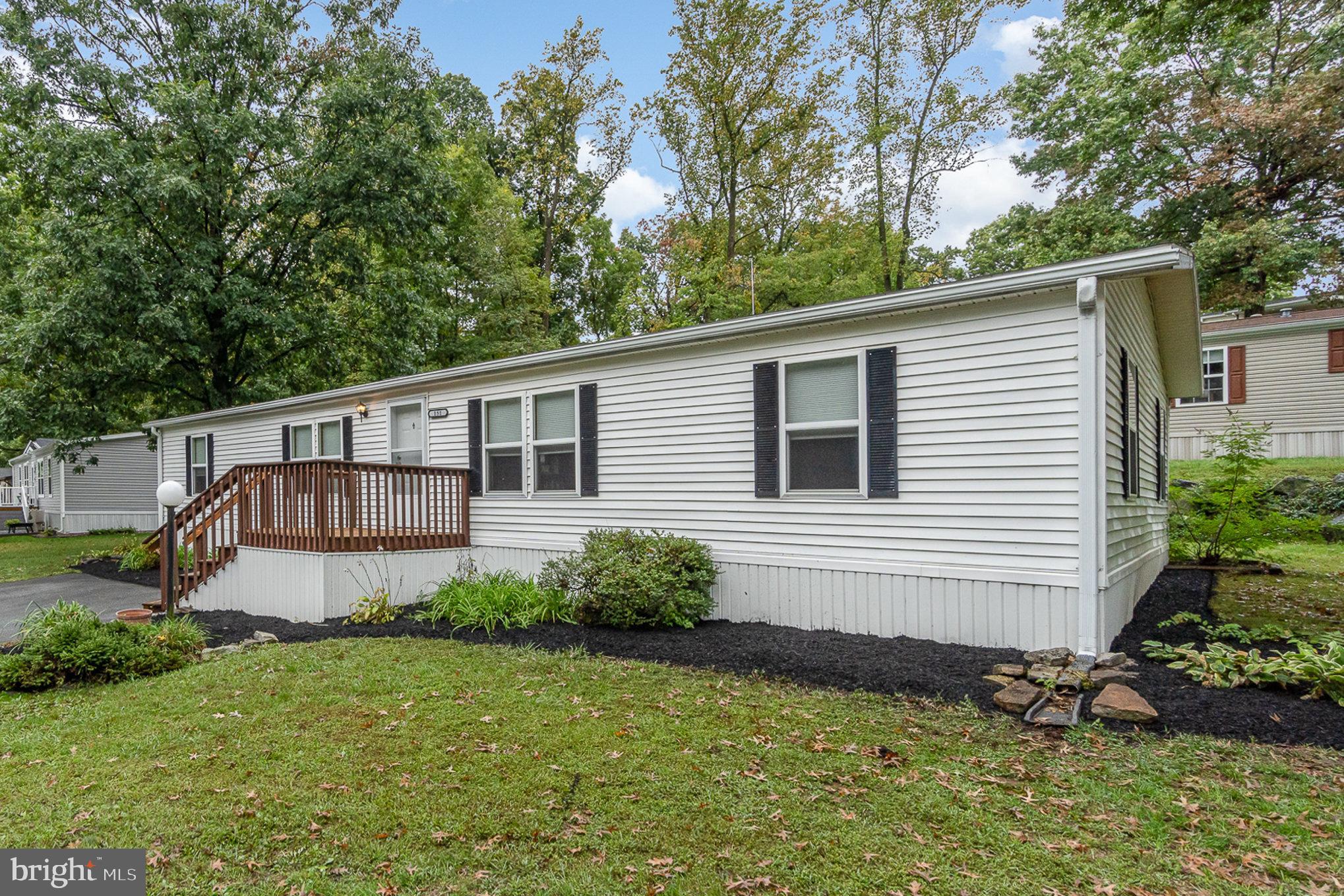 151 Sun Valley Road Elizabethtown, PA 17022 - Photo 3 of 27 Gallery Image 3