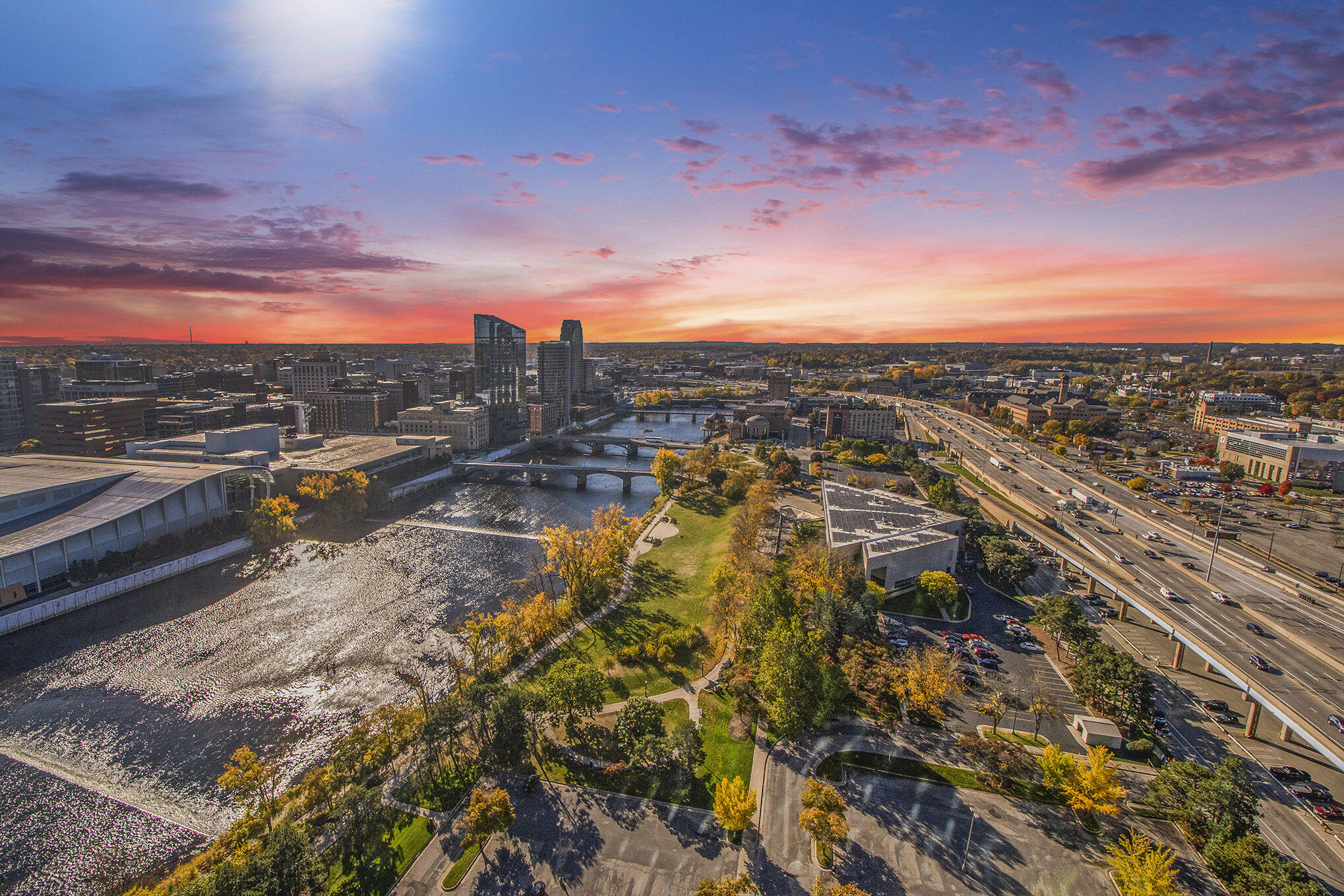 335 Bridge Street Northwest, Unit 1406 Grand Rapids, MI 49504 - Photo 2 of 21 001_dsc_1471-twilight_633