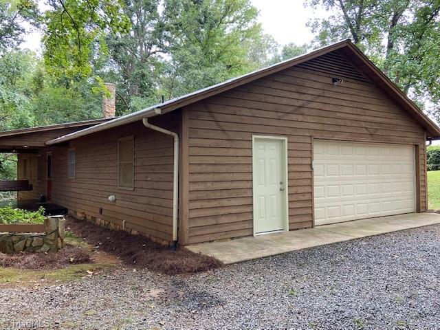 457 Bob Loflin Road Denton, NC 27239 - Photo 4 of 26 Gallery Image 4