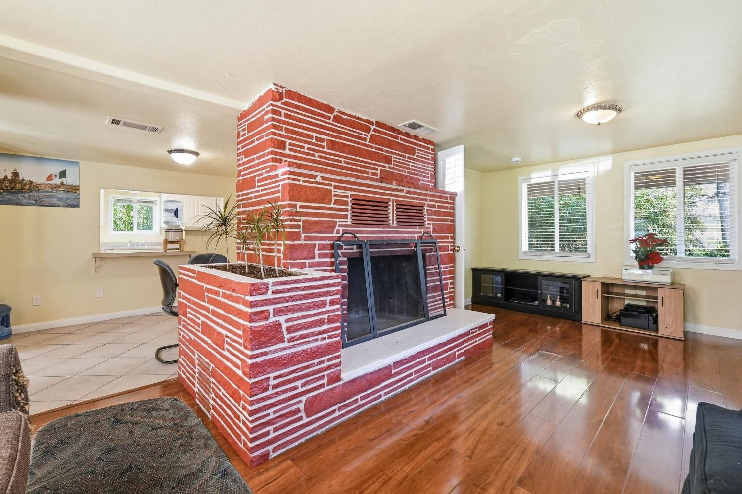 159 Harris Street Grass Valley, CA 95945 - Photo 2 of 30
