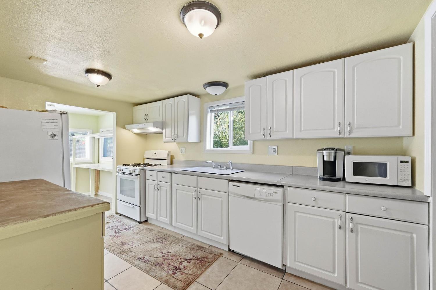 159 Harris Street Grass Valley, CA 95945 - Photo 7 of 30