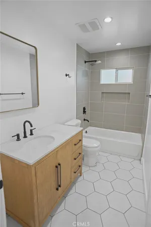 $745,000 | 3123 Hyde Park Boulevard, Los Angeles, CA 90043