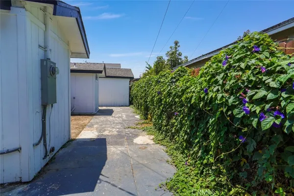 $745,000 | 3123 Hyde Park Boulevard, Los Angeles, CA 90043