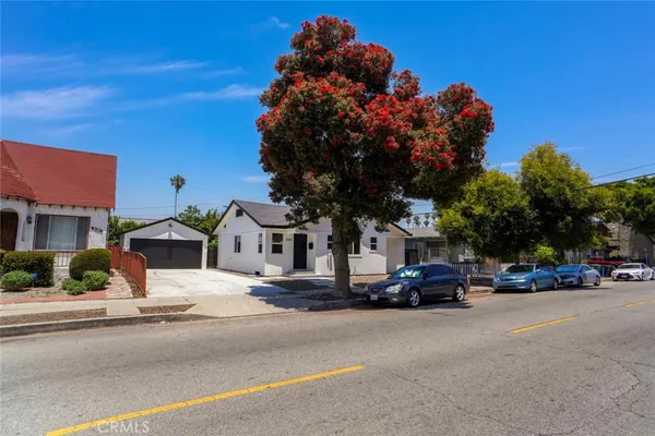 $745,000 | 3123 Hyde Park Boulevard, Los Angeles, CA 90043