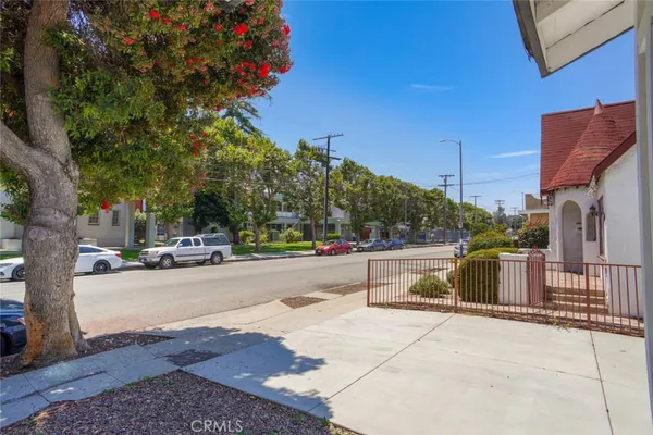 $745,000 | 3123 Hyde Park Boulevard, Los Angeles, CA 90043