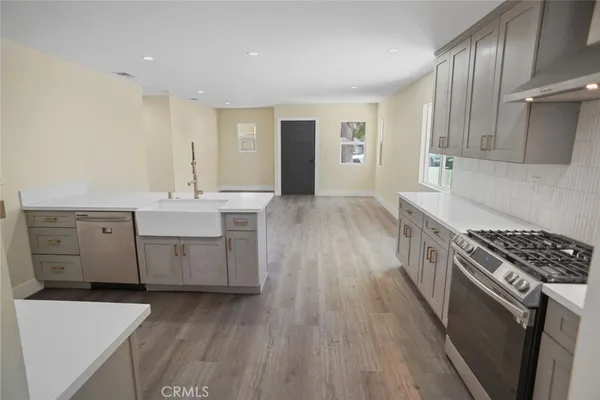 $745,000 | 3123 Hyde Park Boulevard, Los Angeles, CA 90043