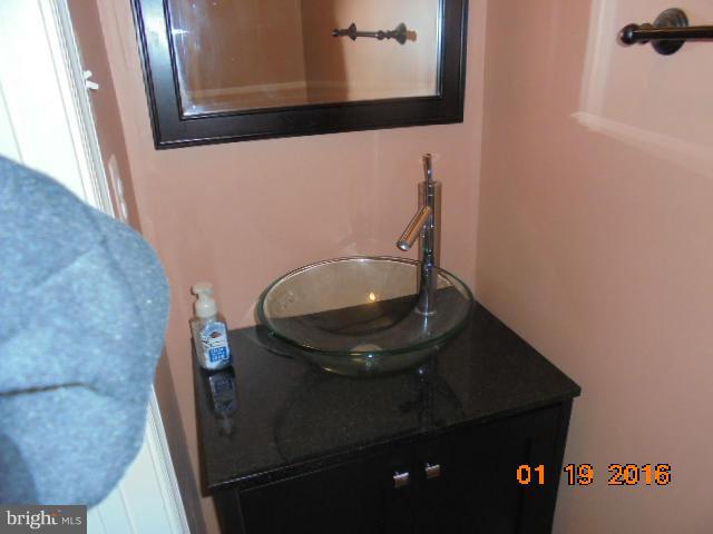 9750 Biggs Road Middle River, MD 21220 - Photo 17 of 21 Bath