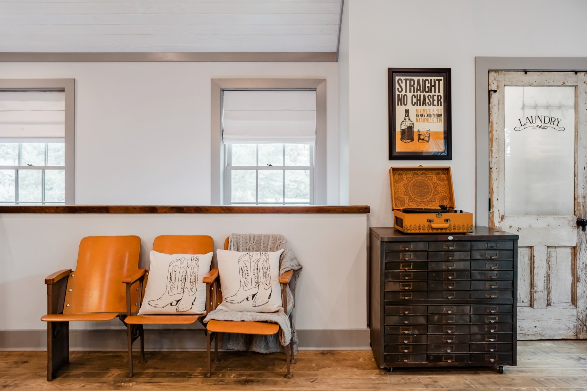 2917 Compton Road, Unit A Nashville, TN 37215 - Photo 2 of 12 a bathroom with a sink and a window