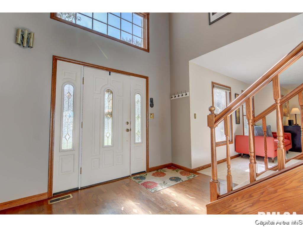 3601 Spanish Trace Springfield, IL 62711 - Photo 4 of 36