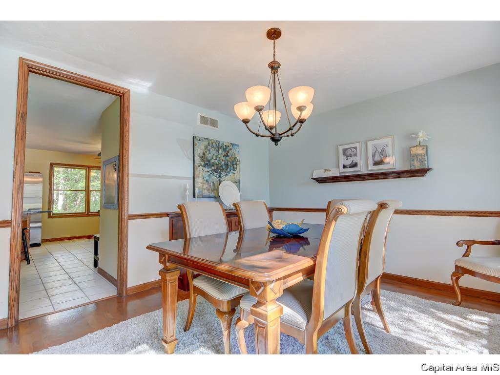 3601 Spanish Trace Springfield, IL 62711 - Photo 6 of 36