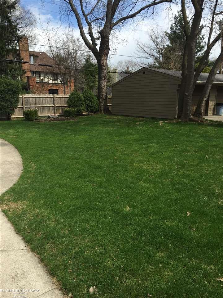 576-578 Neff Road Grosse Pointe, MI 48230 - Photo 25 of 25 31267371-24.JPG