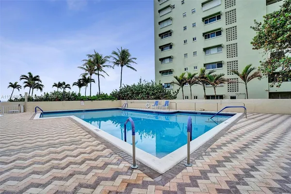 $599,000 | 1800 South Ocean Boulevard, Unit 703, Lauderdale-by-the-Sea, FL 33062
