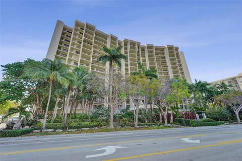 $599,000 | 1800 South Ocean Boulevard, Unit 703, Lauderdale-by-the-Sea, FL 33062